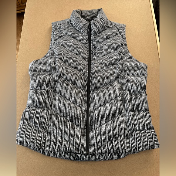 Land’s End Vest - Picture 1 of 4